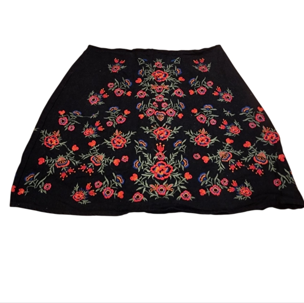 Zara Floral Embroidered Black Skirt